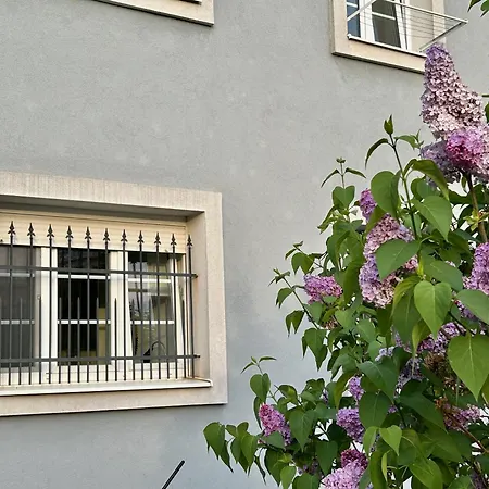Apartment Milet Style And Spacy 2 With Ac In Nivy