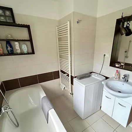Milet Style And Spacy 2 With Ac In Nivy Apartmán