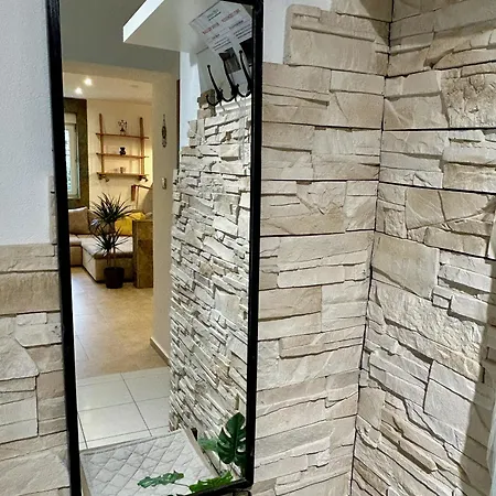 Apartman Milet Style And Spacy 2 With Ac In Nivy Pozsony